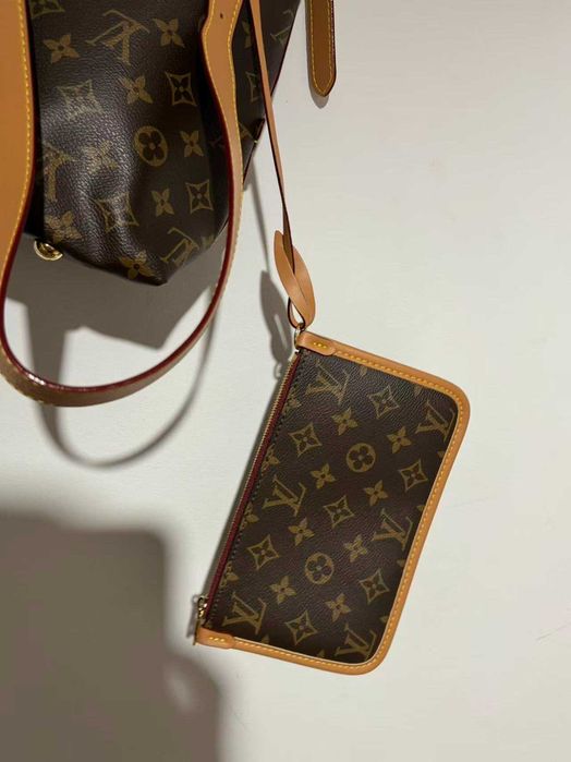 Louis Vuitton Carryall Monogram Canvas - Como Nova