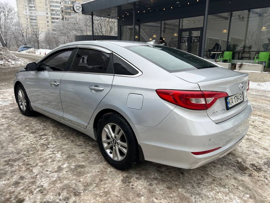 Оренда авто Хюндай Соната Тойота Камрі Киа К5 під таксі з викупом
