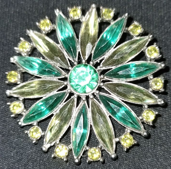 Alfinete de Peito