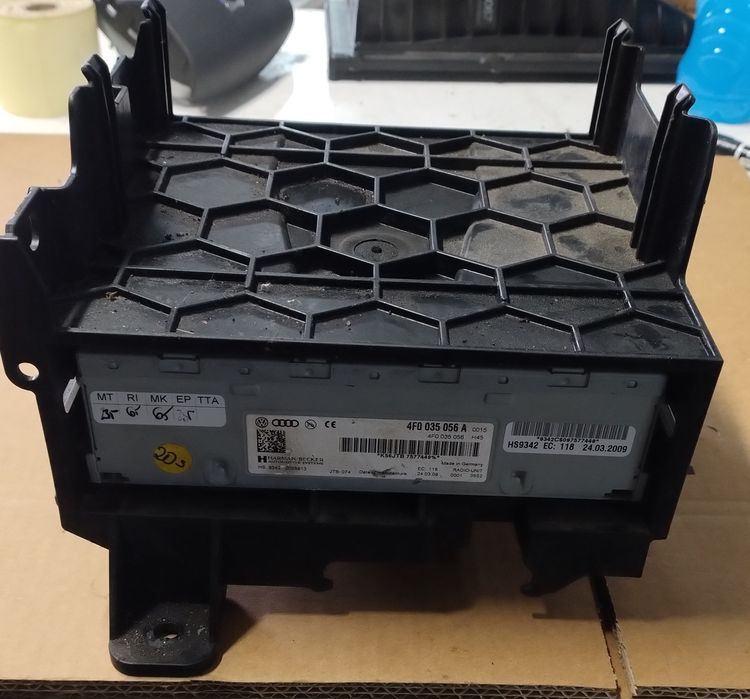 Wzmacniacz Tunner radia Audi A6 C6 Lift