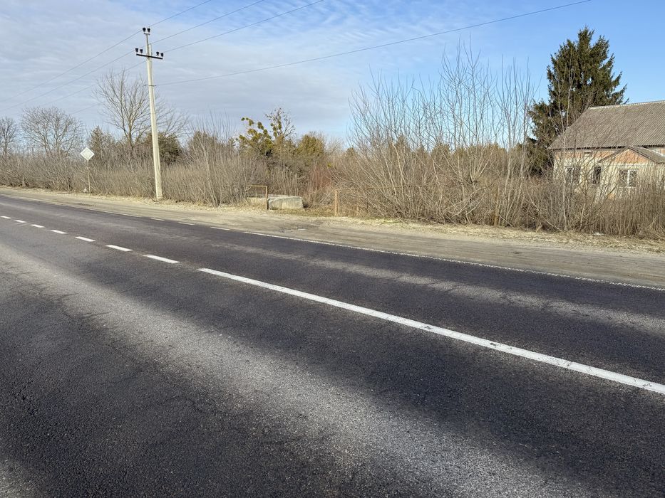 Приміщення та земя на трасі Київ-Чоп