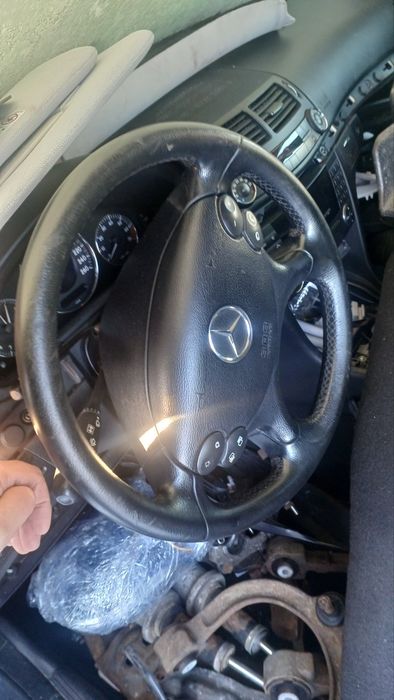 Руль мерседес 211 MERCEDES W211 бампер кермо 210