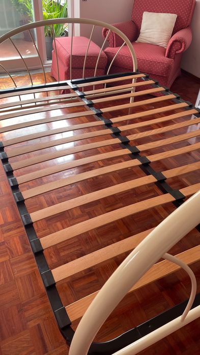 Cama de Casal Metálica