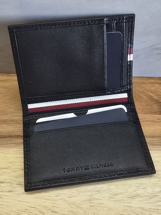 Oryginalny portfel męski ze skóry Tommy Hilfiger