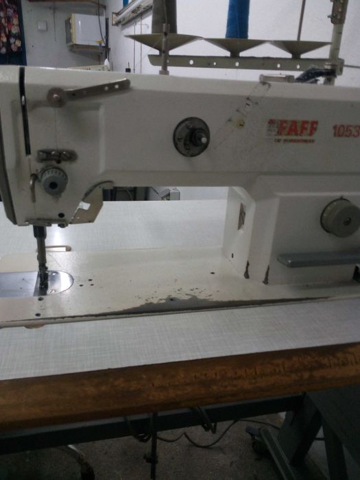 maquina de costura ponto corrido faff