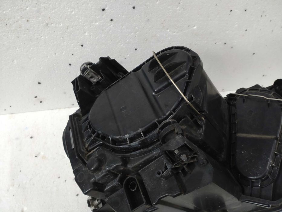 lampa lewa vw golf sportsvan zwykła 517941005b rok 2014-19