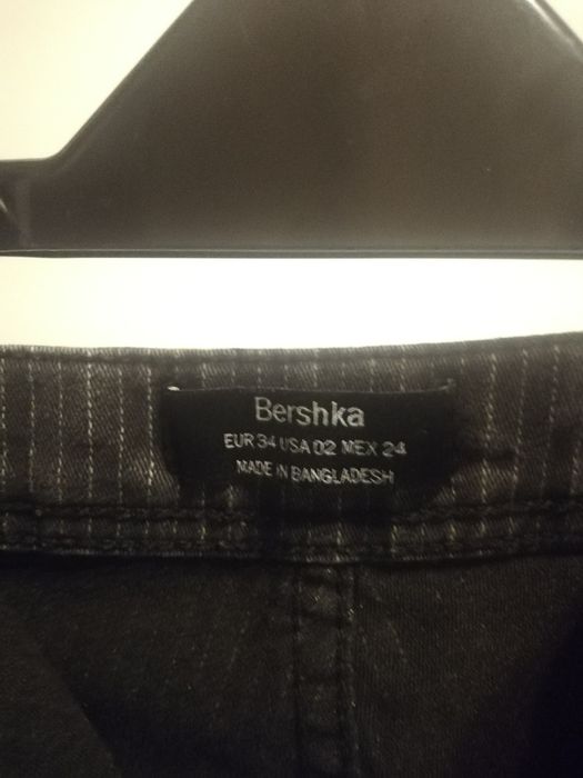 Spodnie jeansowe Bershka