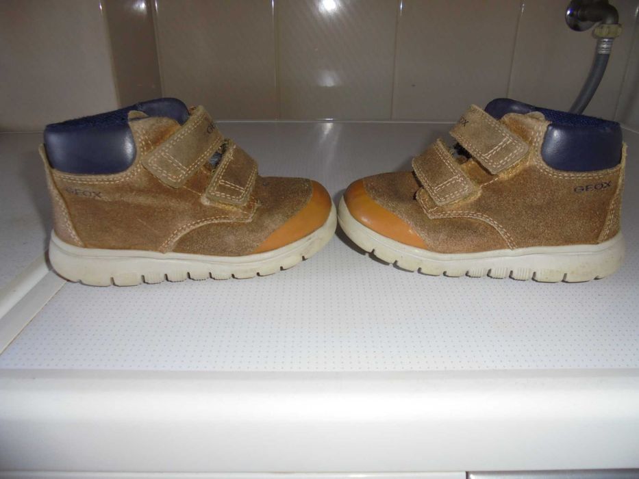 botas de menina da marca GEOX práticas