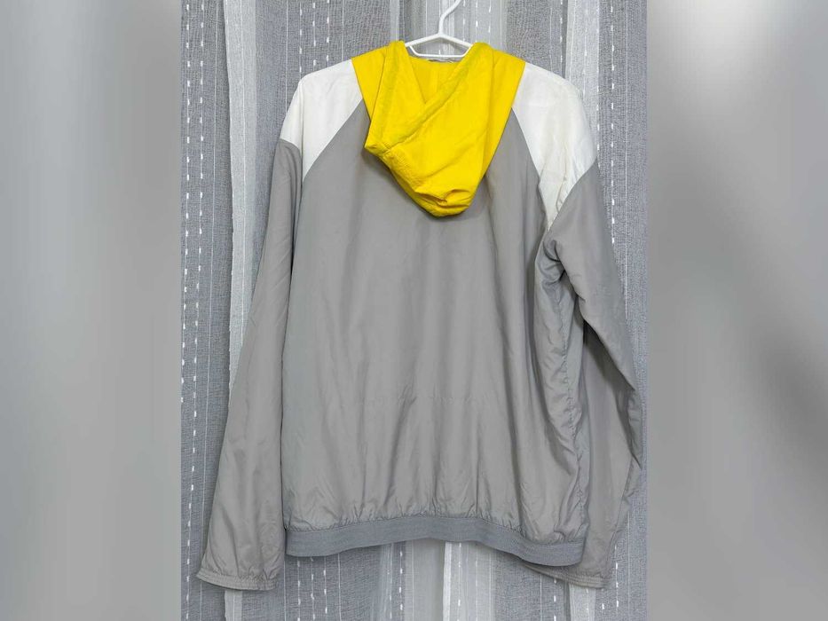 kurtka Nike niebieska geometryczna kapturem M