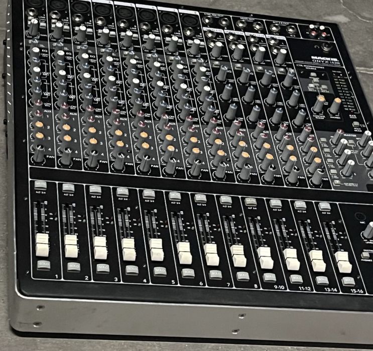 Mackie ONYX 1620i
