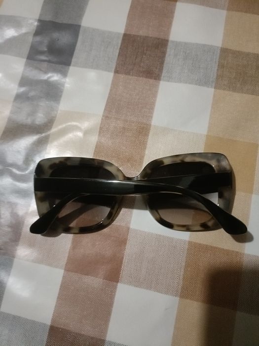 Óculos de sol da Tifossi( Vila Nova ) com bolsa ( Portes grátis )