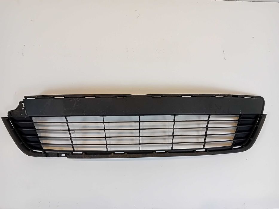 Atrapa Grill dolny Toyota Yaris III 11/14 r
