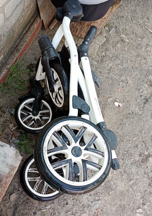 Продам коляску для двойни