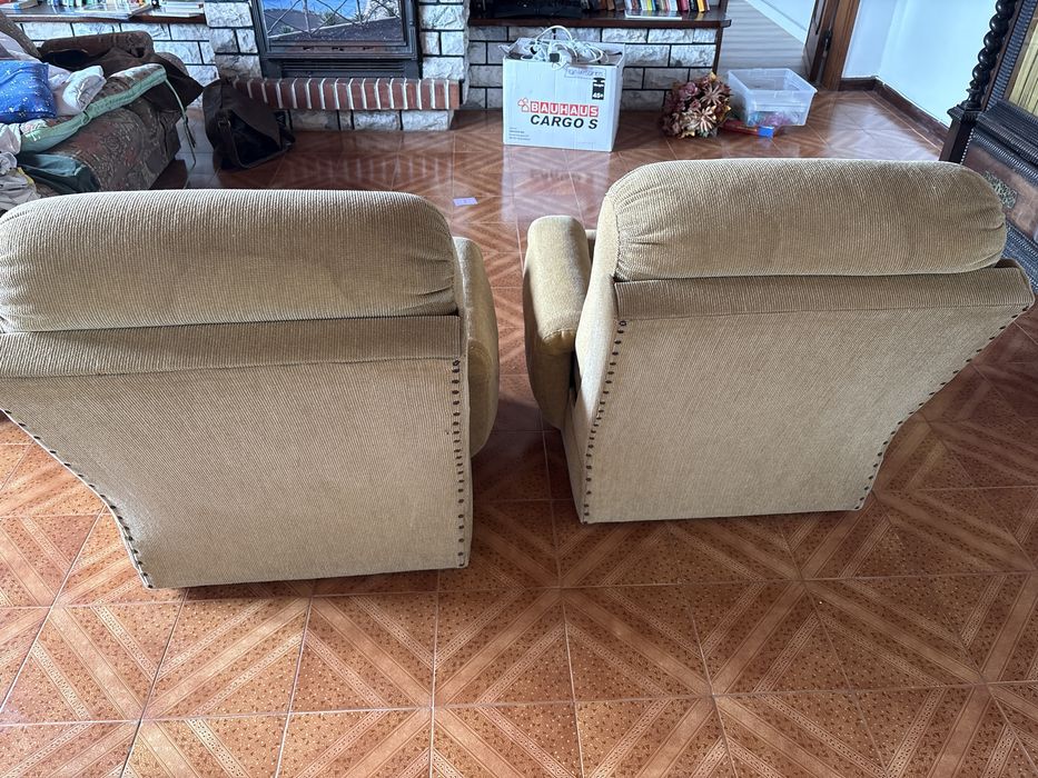 Duas Poltronas para vender