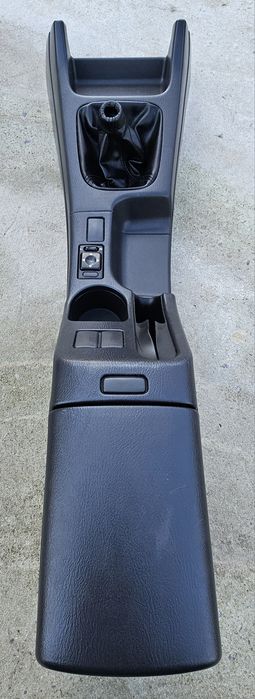 Центральна консоль subaru impreza wrx gda