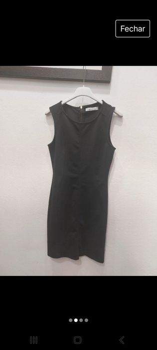 Vestido preto pull&bear com fecho atrás. Tamanho L