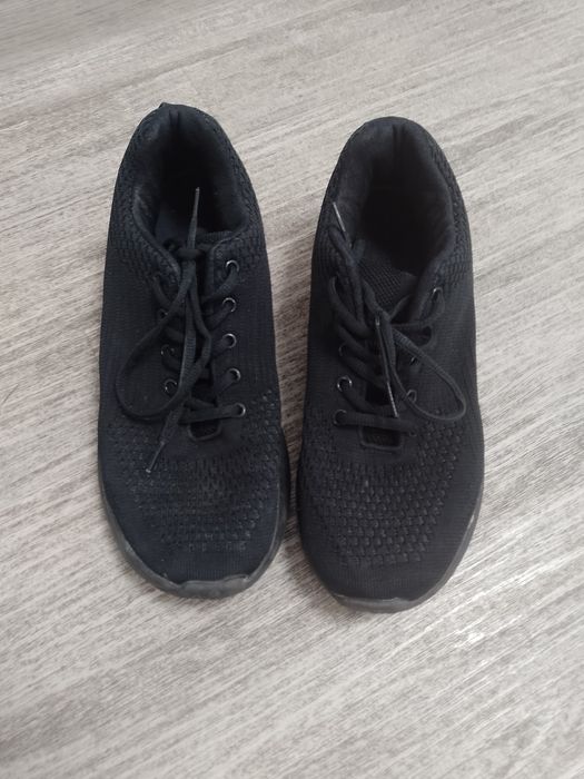 Sprzedam męskie buty rozmiar 43.
