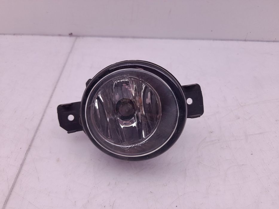 Farol nevoeiro frente direito NISSAN Juke (F15)