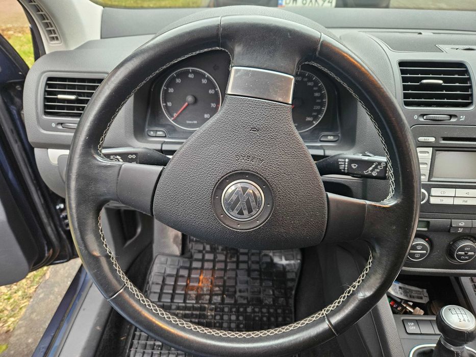 Sprzedam VW GOLF 1,4 benzyna