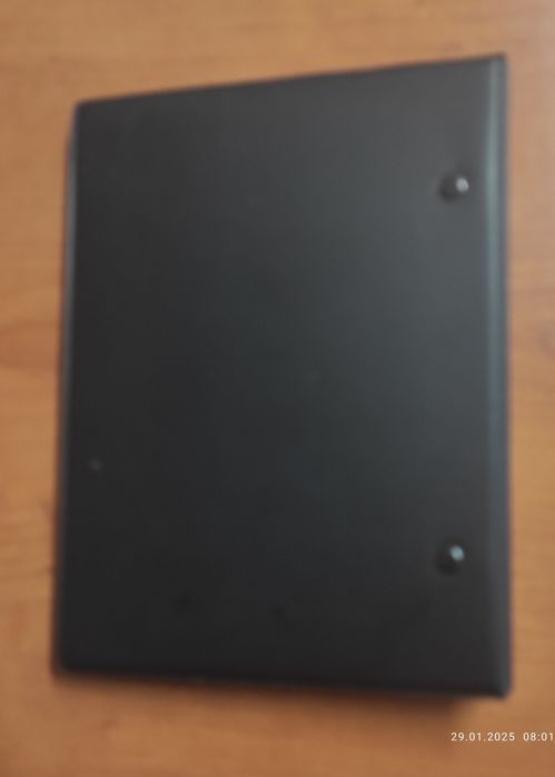 Продаю визитницу и пачку цветной бумаги А-4