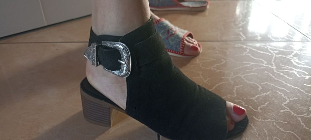 Sprzedam buty damskie