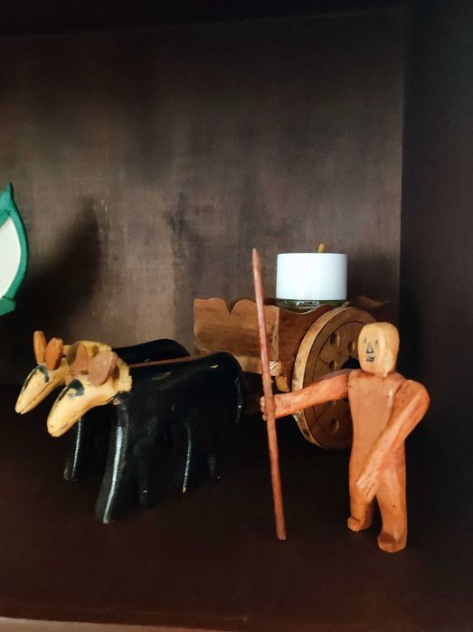 Brinquedos madeira feitos à mão