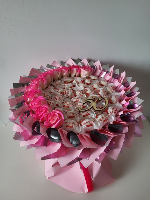 Bukiety na Dzień Kobiet, prezent,  dzień matki