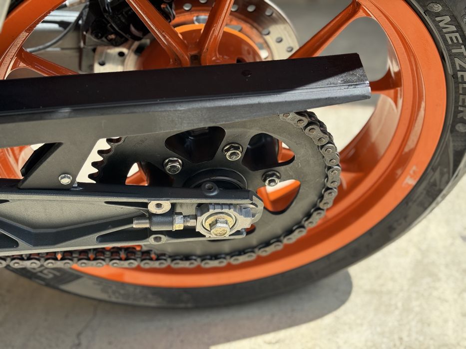 Мотоцикл KTM Duke 390