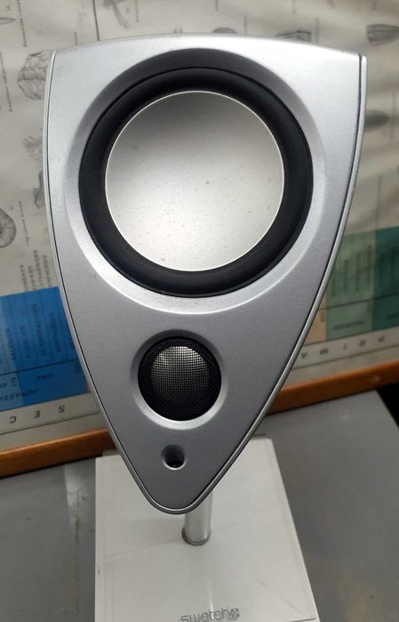 Colunas Mordaunt-Short - coluna central e dois satélites