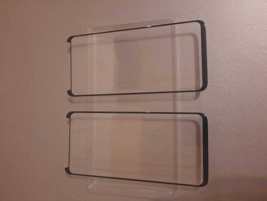 Защитное стекло на Samsung S8 с рамкой
