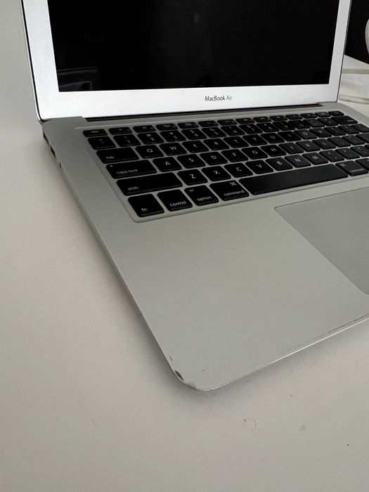 MacBook Air 13" Early 2014 | Intel i5 | 128GB SSD
