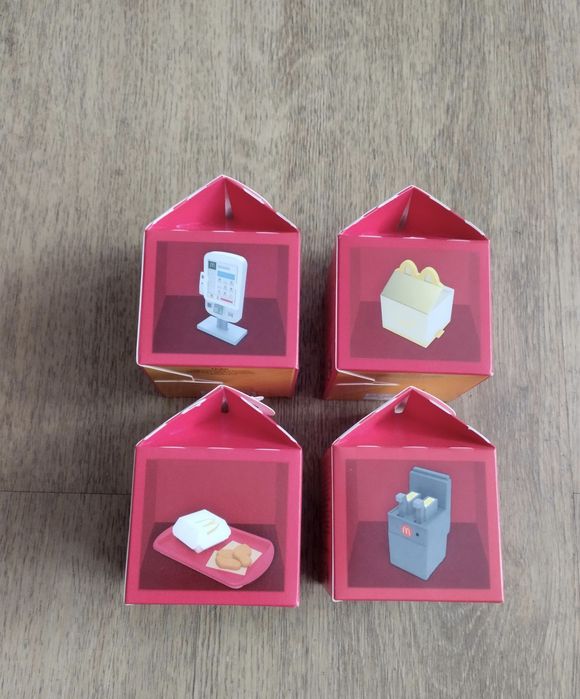 4 zabawki HM McDonald's