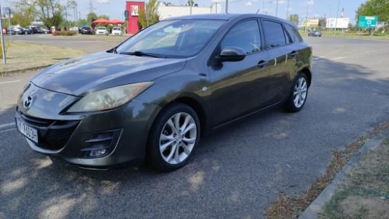 MAZDA 3 hatchback