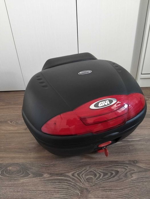 Mala GIVI para mota com suporte - Estado nova