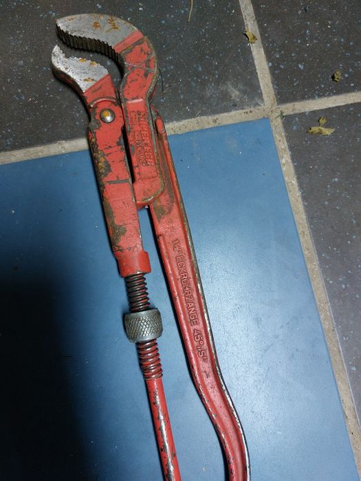 narzędzia  budowlane