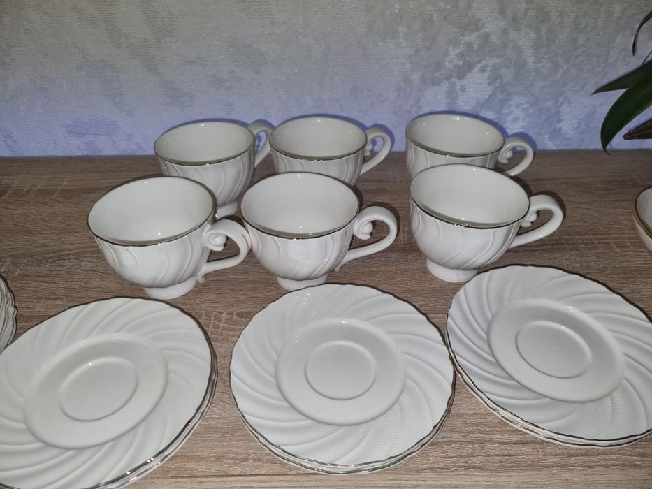Продам новый набор чашек "Волна "