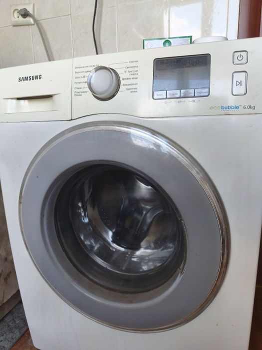 Пральна машинка Samsung wf60f4e1w2w 6кг