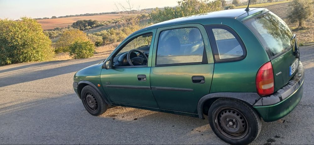 Opel corsa 1.0 98