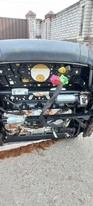 Кожаный салон Audi Q3 F3 19+