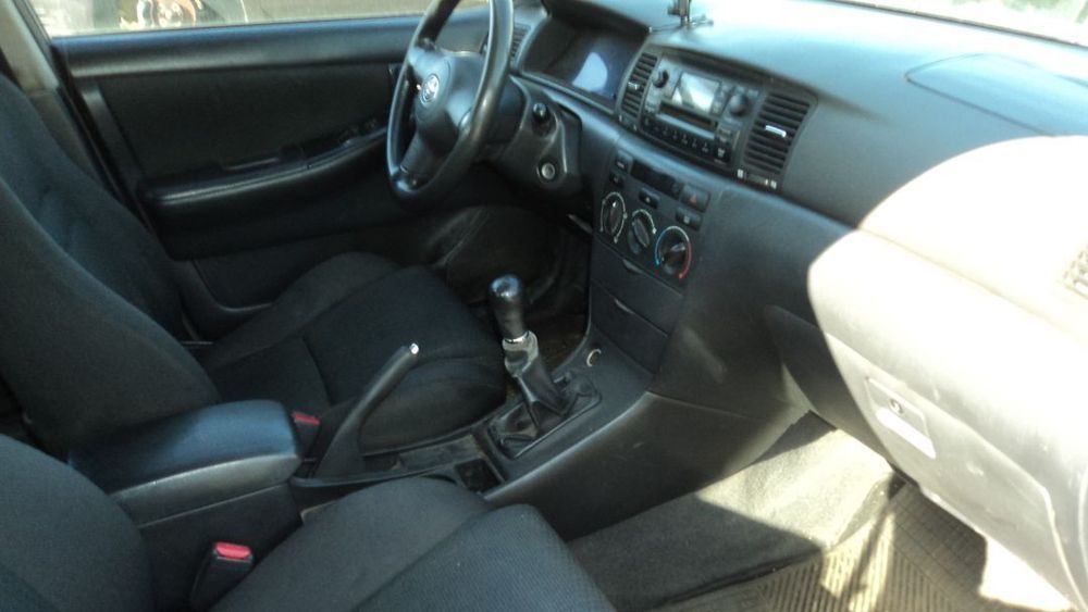 Toyota Corolla 1.4 D-4D 5P 2005 - Para Peças
