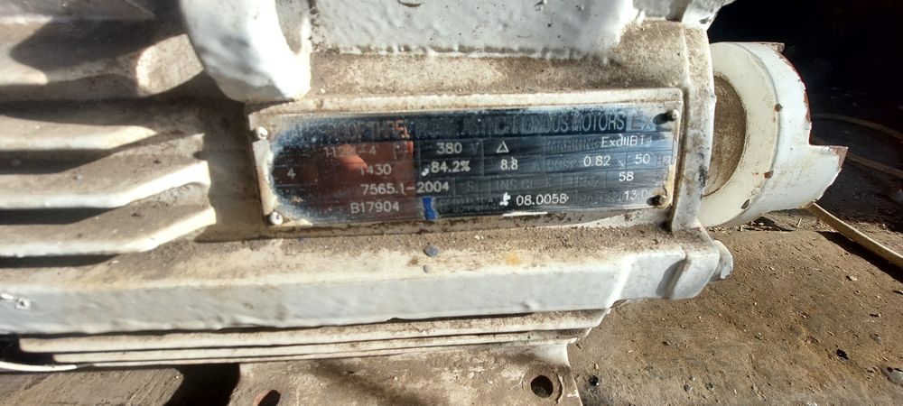Продам двигатель 3 фазный,4 кВт, для модуля АГЗС,ExdIIBT4