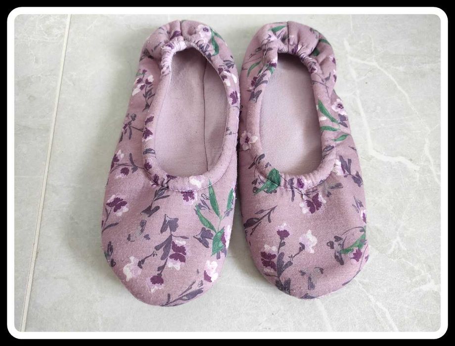 Kapcie damskie 37 bambosze wkładane 24 cm