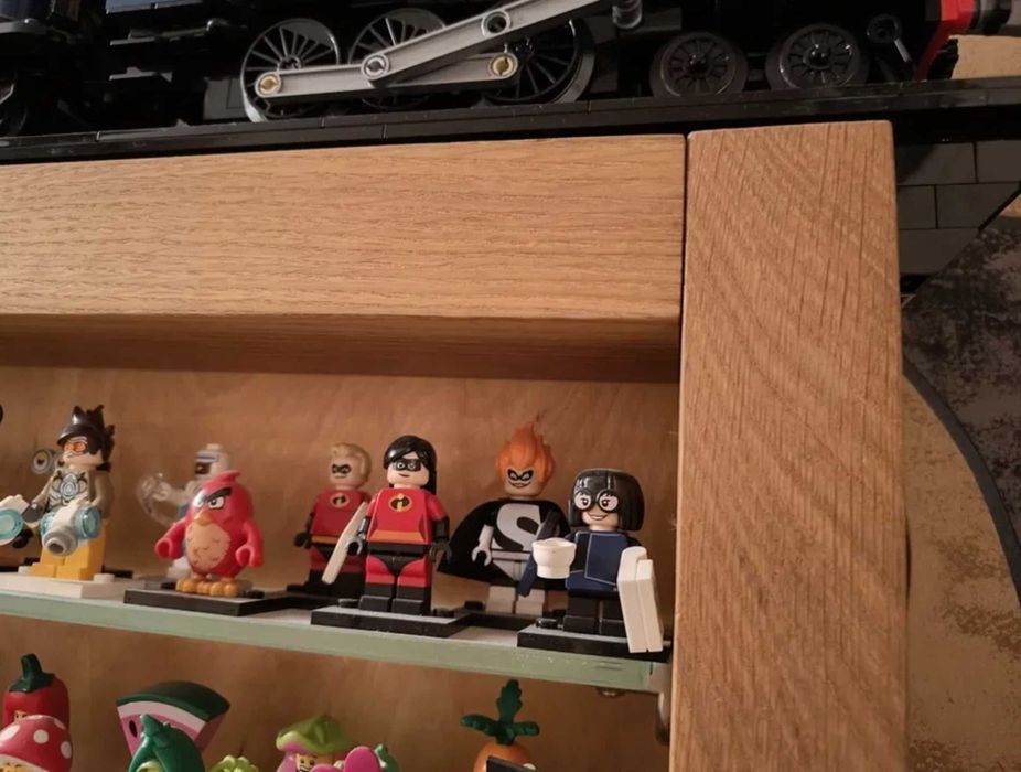 Potężna witryna na figurki LEGO lub inne kolekcje