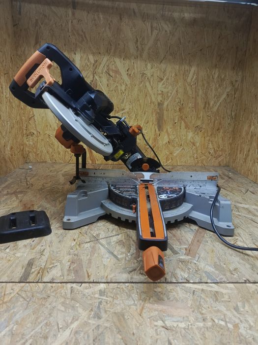 Ukosnica z posuwem Evolution r255 sms-db