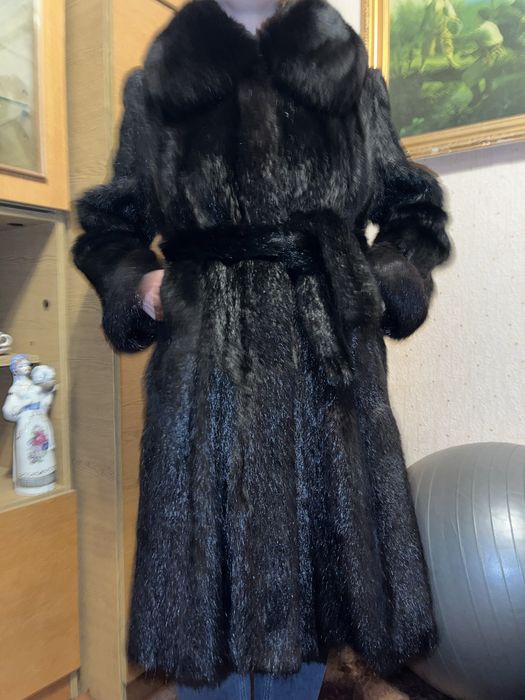 Шуба з нутрії в дуже хорошому стані
