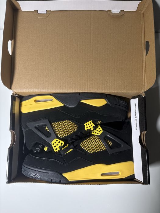 Jordan 4 Yellow Thunder