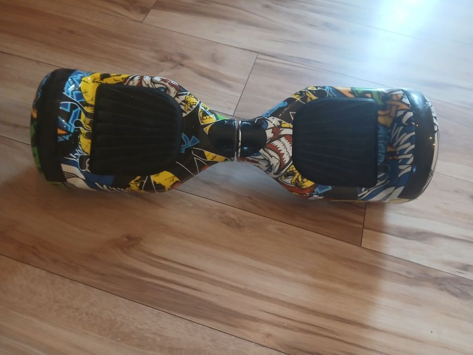 Deskorolka elektryczna z głośnikiem bluetooth