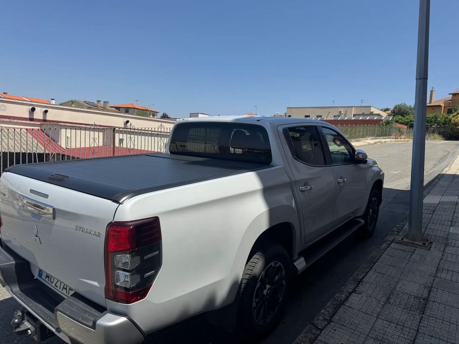 Mitsubishi L200 2.3 DI-D Space Cab Invite Strakar Look 4WD