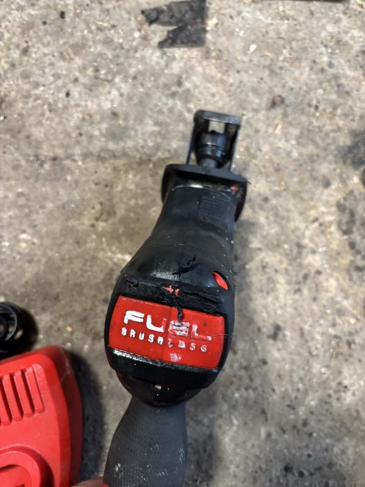 Milwaukee m12 chz lisica