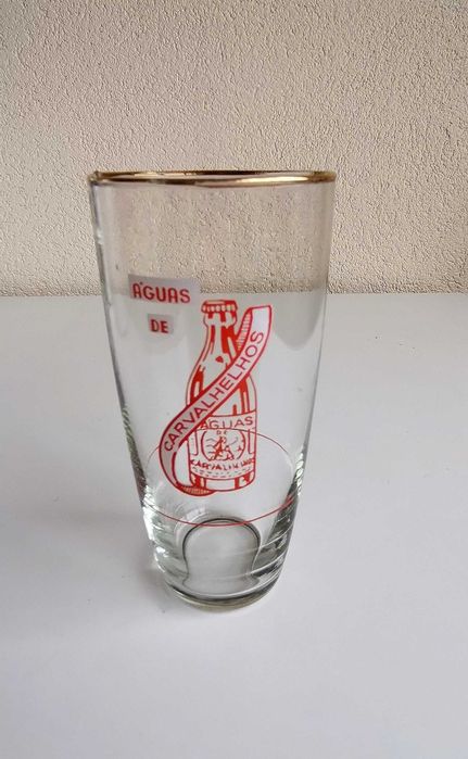 Copos para coleção pouco comuns, pirogravados.